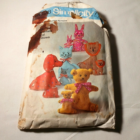 Vintage Simplicity 9098 Pattern Other - Vintage 1979 Simplicity 9098 Stuffed Animals & Pillows Transfer Pattern